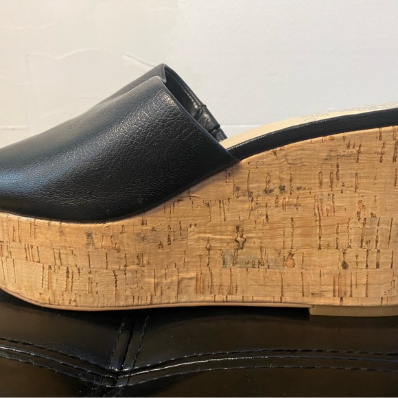 Vince Camuto beautiful black wedge sandals with cork platform 8.5 - Picture 2 of 6